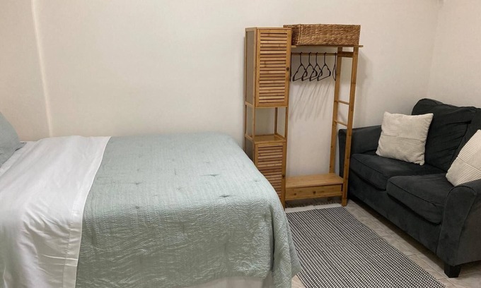 Bodden Town Apartment | Cozy Cayman Guesthouse in Center of Island