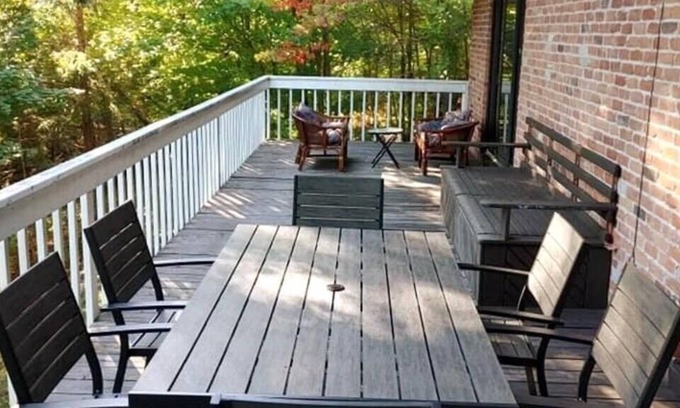 Sainte-Adele Ski Chalet | Cozy Chalet