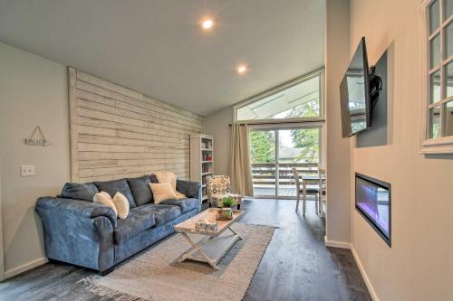 Westport House | Cozy Cottage on the Coast Near Downtown Westport!