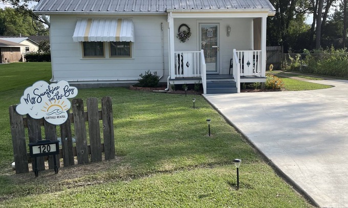 Pierre Part Cottage | Cozy Cottage on the bay near Lake Verret. Great for all water sports and fishing