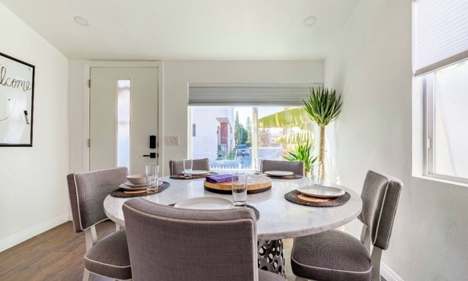 Lomita House | Cozy Cottage with Private Fenced Backyard Pets Welcome