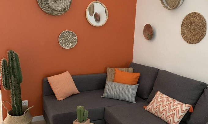 Saint-Lambert Apartment | COZY DESIGN APARTMENT IN QUIET WITH EXTERIOR