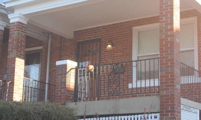 Brightwood Park Apartment | Cozy English Basement Guesthouse