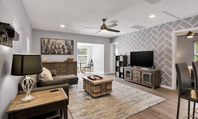 Seminole Heights House | Cozy Escape in Seminole Heights