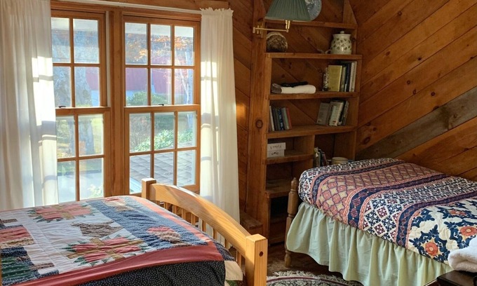 Rowe Other | Cozy Farmhouse Retreat in the Berkshires - Gabriel’s Room