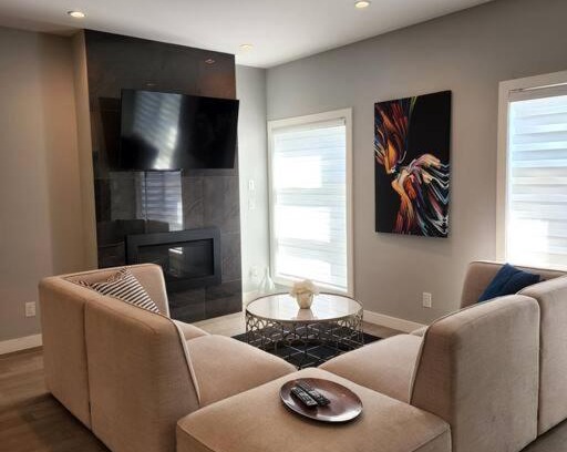 Kensington Apartment | Cozy Gem of Down town