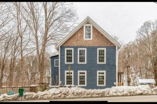 Brattleboro House | Cozy Historic home in Brattleboro