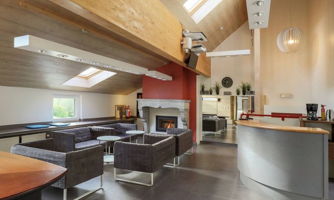 Gerimont House | Cozy Holiday Home in Sainte-Ode with Sauna