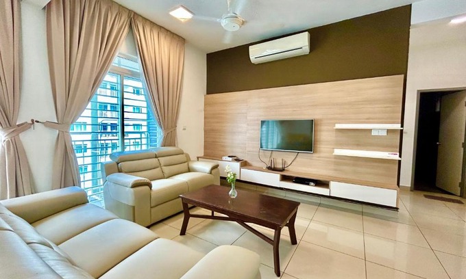 Impiana Apartment | Cozy Home 1-9pax near MSU, Stadium Shah Alam Sec13