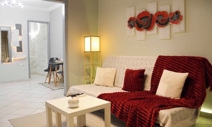 Dafni-Ymittos Apartment | Cozy Home in Athens – Steps from Metro, Close to Acropolis, Ideal for Families!
