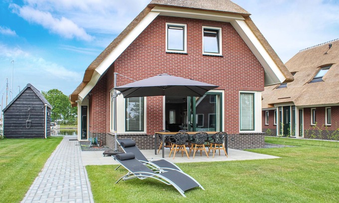Idskenhuizen House | Cozy home in Idskenhuizen with WiFi