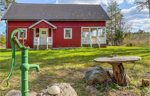 Klintehamn House | Cozy Home In Klintehamn With Wifi