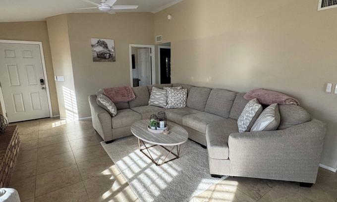 Alta Mesa Community Association House | Cozy house in a quiet neighborhood with jacuzzi