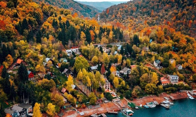 Gilau Villa | Cozy lake view Villa