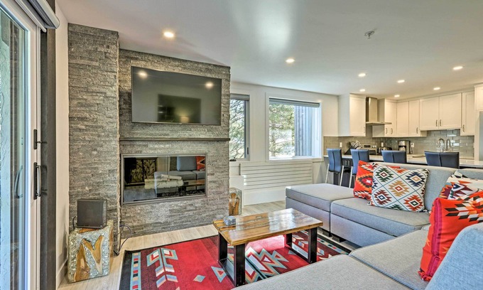 Snowmass Village Condo | Cozy-Luxe Colorado Condo Next to Base Village