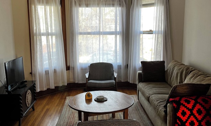 Irving Park Apartment | Cozy, Natural Albany Park Apartment