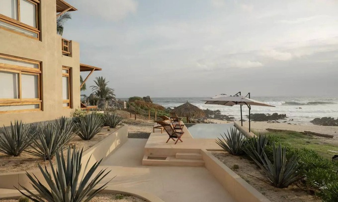 Troncones Condo | Cozy Oceanfront Condo in Troncones - Pet Friendly -