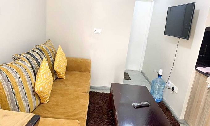 Riruta Apartment | Cozy one bedroom -5 min from the junction mall (with a study area)