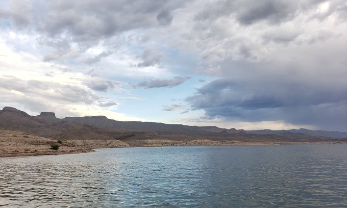 Meadview House | Cozy Private Boat House Near Grand Canyon West and Lake Mead on one fenced acre!