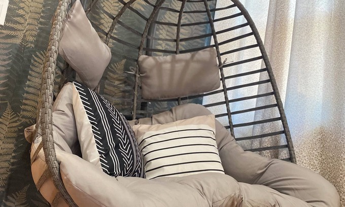 Back of the Yards Apartment | Cozy Private Room in an Apartment in welcoming Chicago