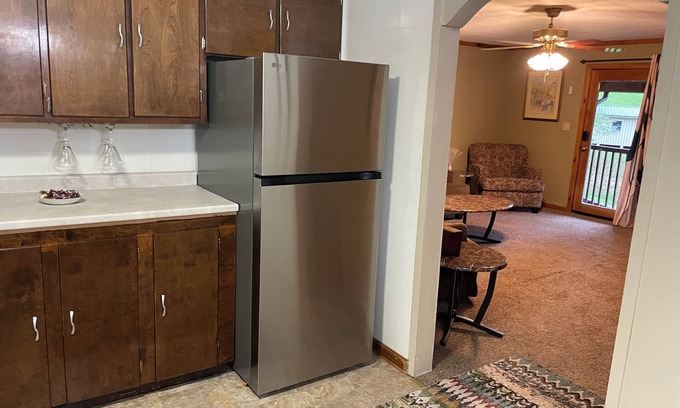 Dice Apartment | Cozy spacious 3-bedroom apartment in lovely Hazard with WiFI