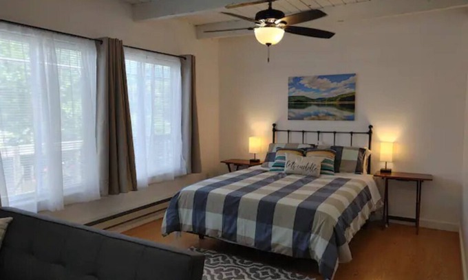 Margaretville Apartment | Cozy Studio in Margaretville, close to Skiing and More!