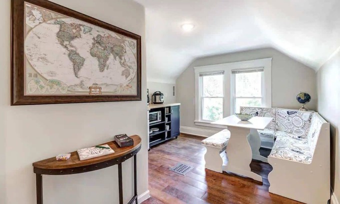 Cleveland Apartment | Cozy studio near Cleve Clinic, Case