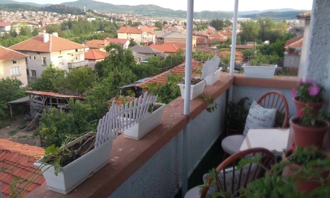 Panagyurishte Apartment | Cozy studio with mountain view in Panagyurishte