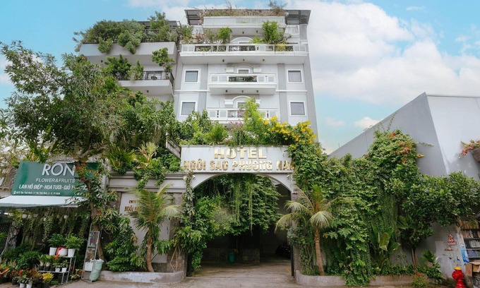 District 12 House | Cozy Superior Family Vibes with Free Pakring