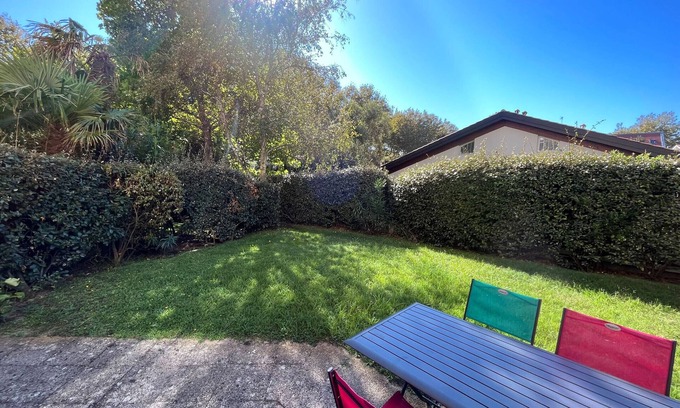 Arcachon Apartment | Cozy T1 with Terrace near Pereire Beach, Arcachon