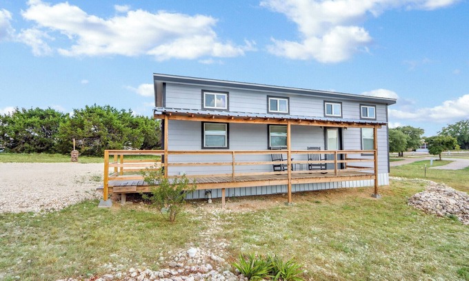 Lampasas House | Cozy Tiny Home Near Lake & Hill Country Trails