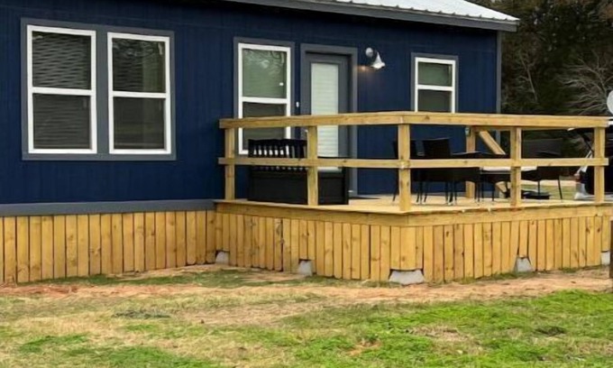 Brenham Apartment | Cozy tiny house on a farm with a large deck to watch the sunrise and sunset.!