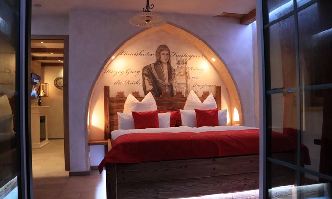 Vilsbiburg Apartment | Cozy wedding chalet (24sqm) for up to 4 people