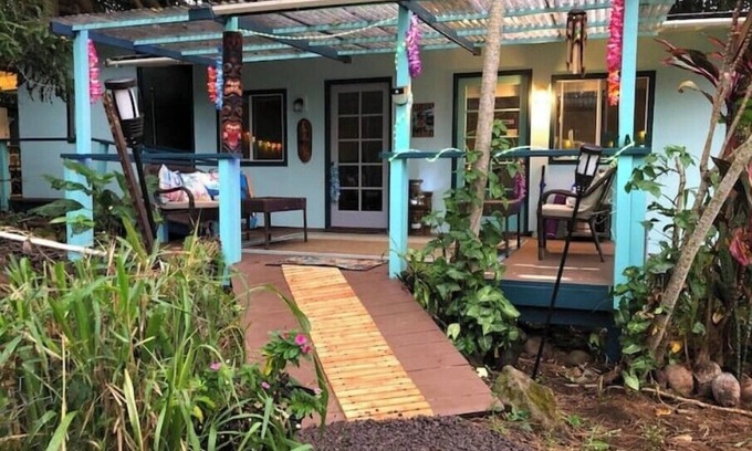 Kealakekua Cottage | CozyTiki cottage w/2 private rooms, priv attached kit/bath TA-154-746-2656-01
