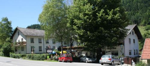 Miesenbach House | CProoms24