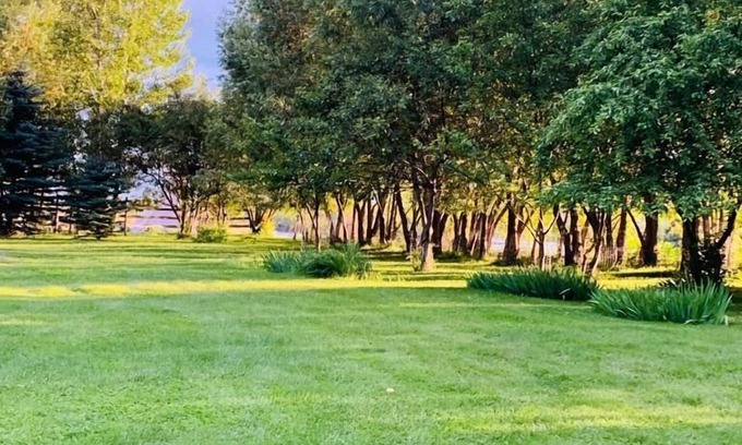 Livingston Cabin | Crabapple Cabin-Secluded Cabin on the Banks of the Yellowstone River