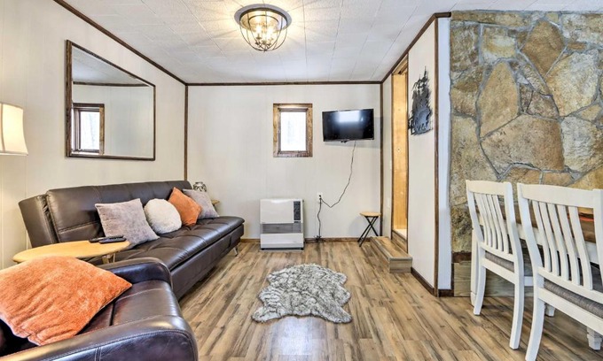 Fishhook House | Creekside Cabin Less Than 2 Mi to Hike, Bike and Ski!