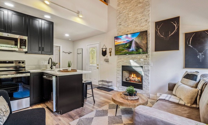 Fall River Estates Condo | Creekside Suite 02 River View!