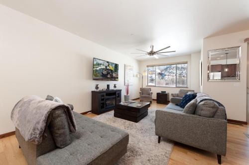 Durango House | Crimson Cliffs - Unit 8