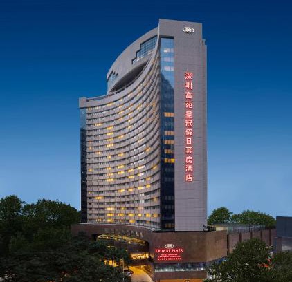 Luohu Hotel | Crowne Plaza Hotel & Suites Landmark Shenzhen by IHG - Nearby Luohu Border, Indoor heated swimming pool, Complimentary Welcome Drink