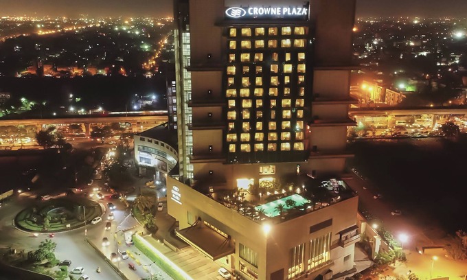 Rohini Hotel | Crowne Plaza New Delhi Rohini by IHG