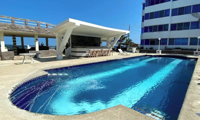 Crucita Apartment | Cruise with Guardia and access to Private Beachnn