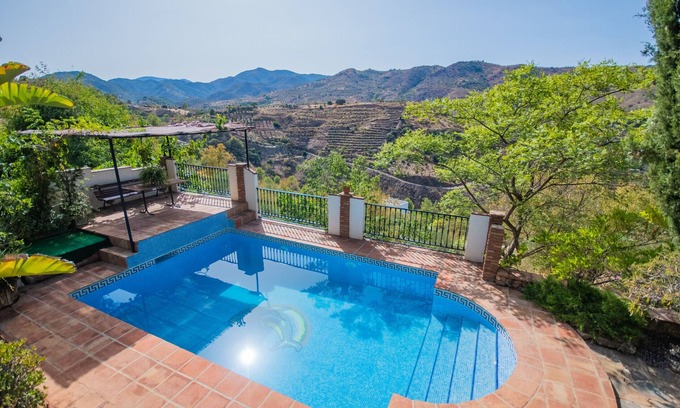 Guaro Cottage | Cubo's Jacaranda Rural Cottage/Private Pool/Views