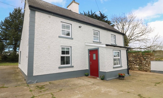 Gusserane Cottage | CURRAGH COTTAGE, pet friendly in New Ross, County Wexford