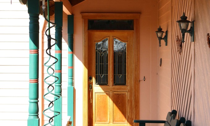 Sheridan House | Custom home in vineyard setting close to local attractions