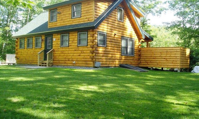 Bath House | Custom Log Cabin on Wild Ammonoosuc River