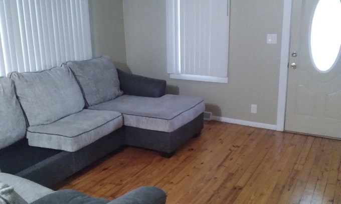 Durand House | Cute home conveniently located in Railroad City USA .4 miles from Union Station!