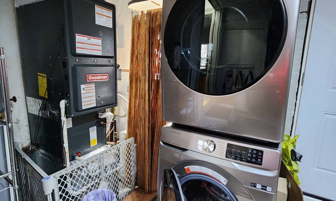 Southeast Salem House | Cute House Near Bush Park, Close to Hospital & Willamette University