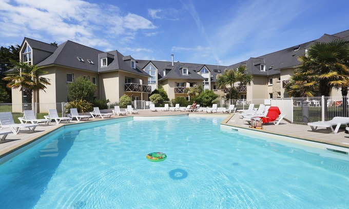 Saint-Briac-sur-Mer Condo | Cute Seaside Apartment | Walk to the Beach!