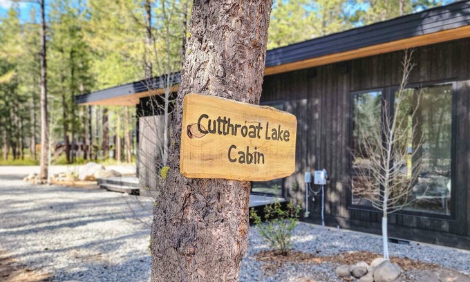 Mazama Cabin | Cutthroat Lake Cabin at The Inn At Mazama